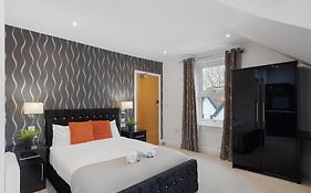 Modern City Centre Studio Apartment